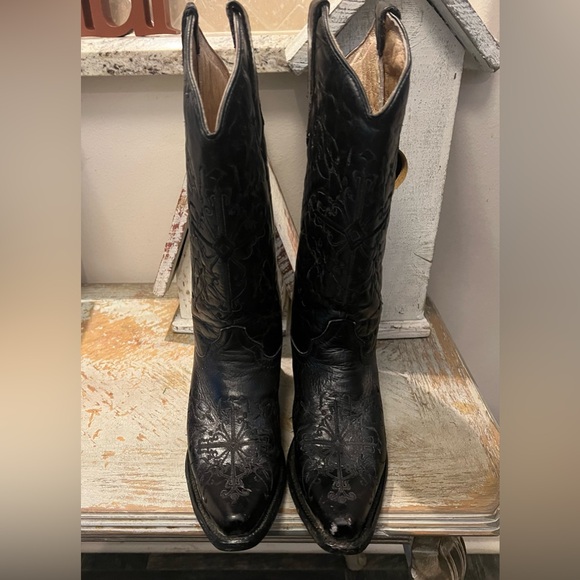 Circle G Black Cross Embroidered Western Heeled Boots Size 9 - Picture 3 of 10